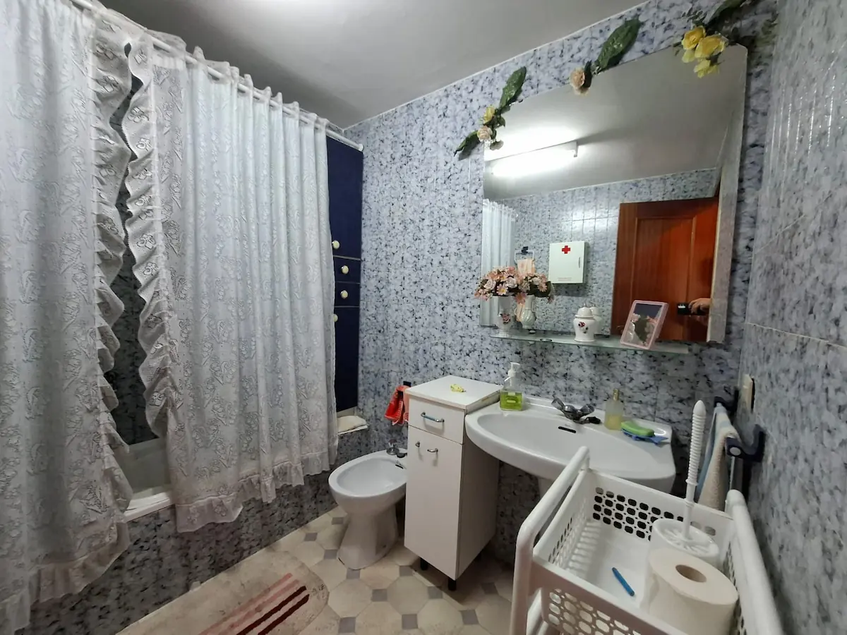 Baño 2 — vista 2